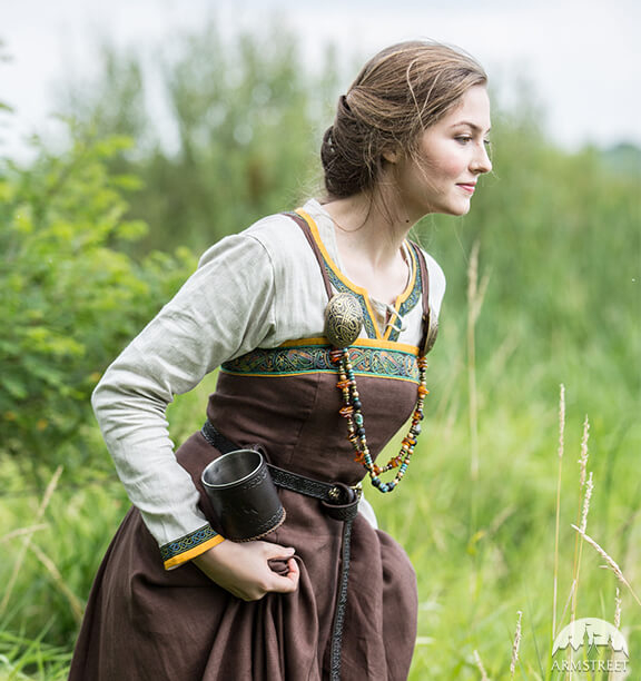 viking women costume