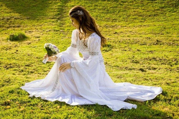 Medieval Wedding Dress “Isolde”